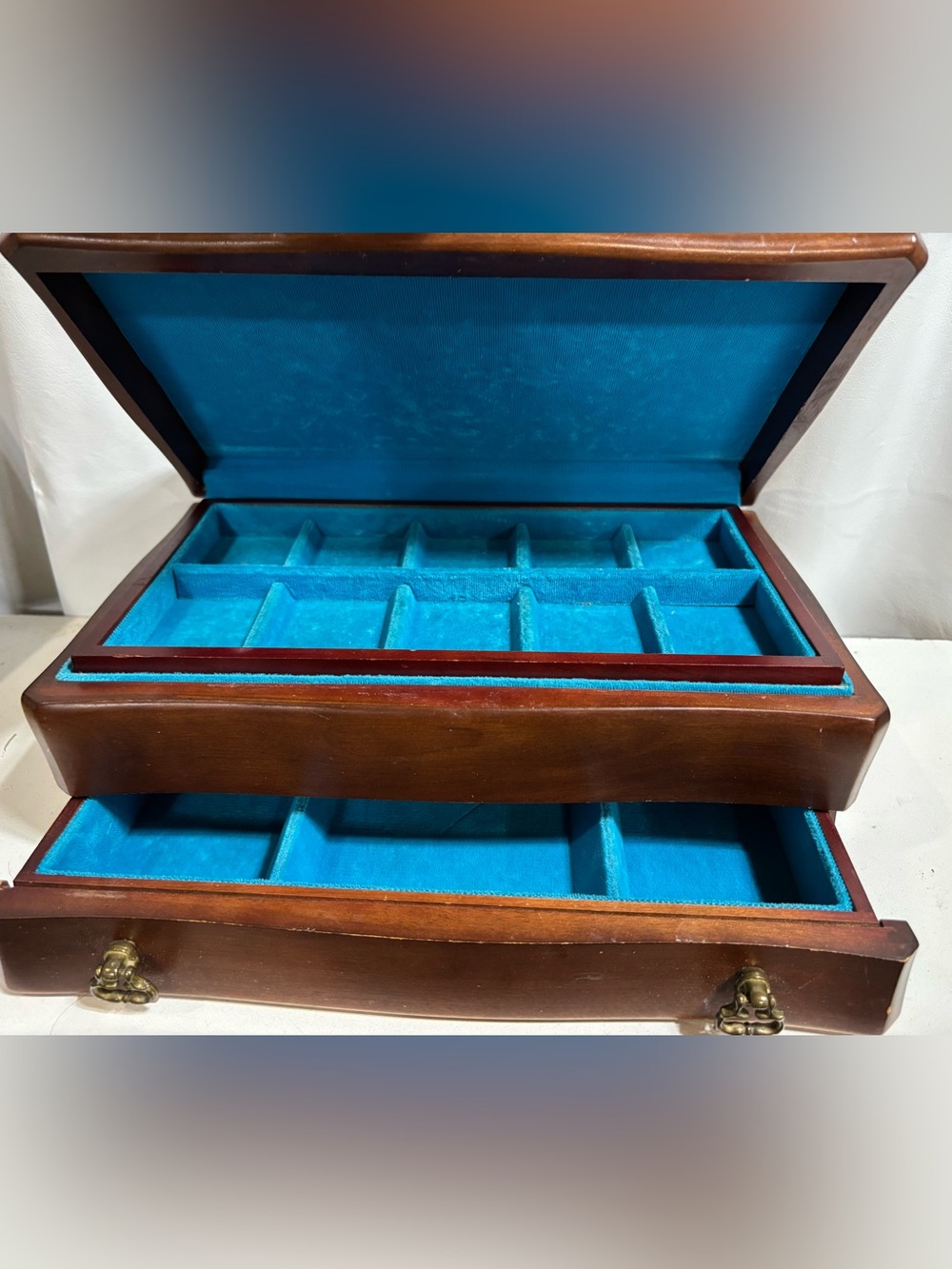 Vintage 80s jewelry box